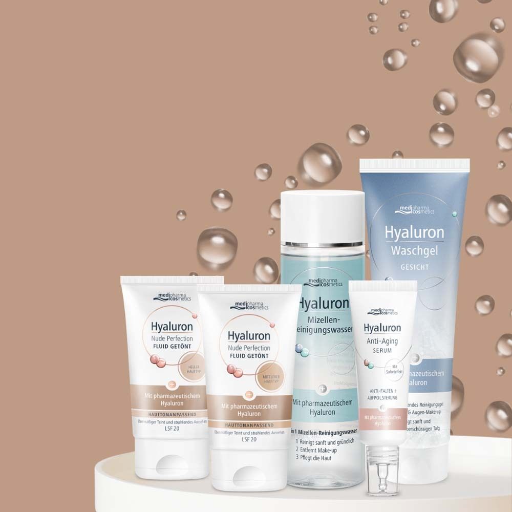 Verschiedene Produkte der Hyaluron-Serie. Hyaluron Nude Perfection Fluid getönt. Waschgel, Serum, Reinigungswasser.
