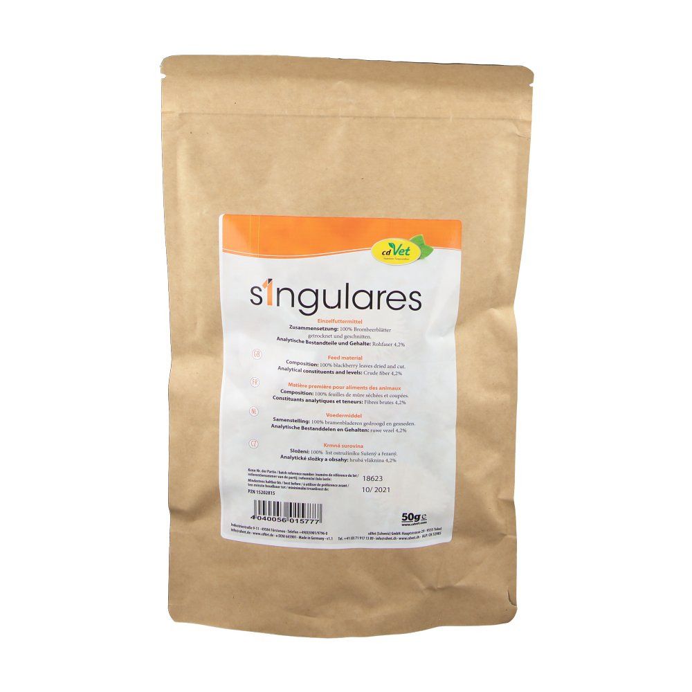 Beutel mit singulares Brombeerblätter. Aufkleber mit Produktinformationen und Logo.