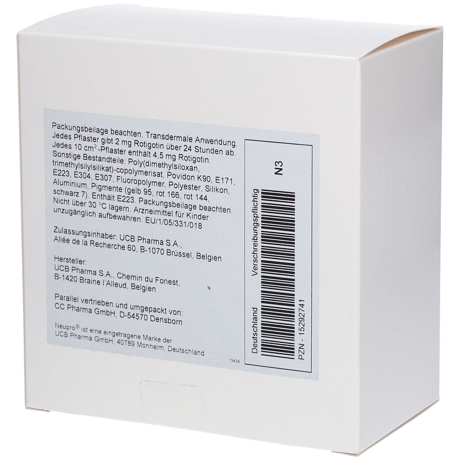 Weiße Kartonverpackung, Rückseite mit Text und Barcode. Enthält Informationen zum Produkt und Hersteller.