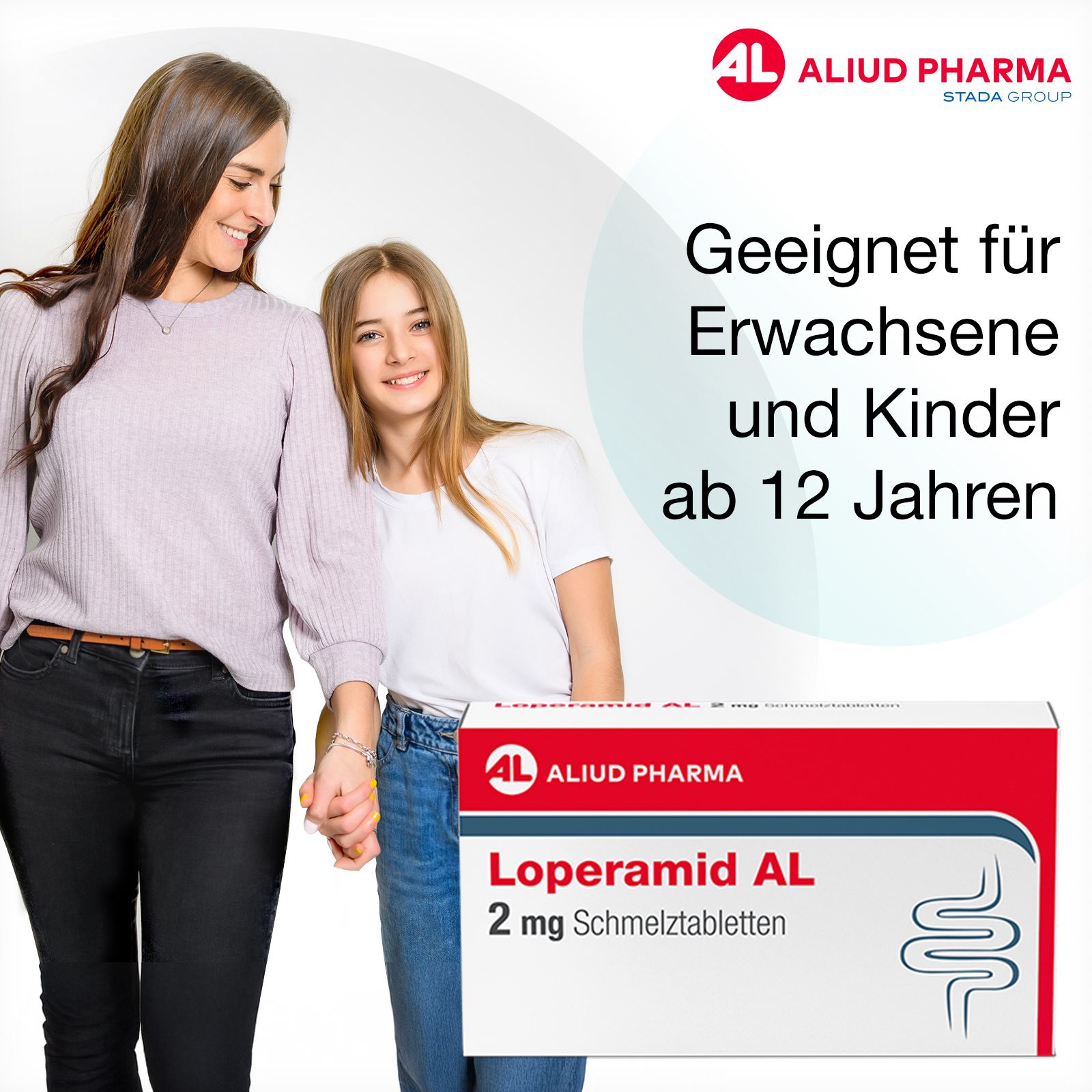 Mutter und Tochter lächeln, neben Verpackung Loperamid AL 2 mg Schmelztabletten.