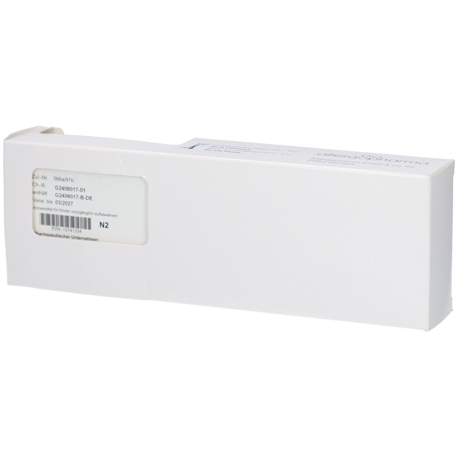 Weiße Verpackung mit Etikett. Enthält Chargennummer und weitere Produktinformationen.