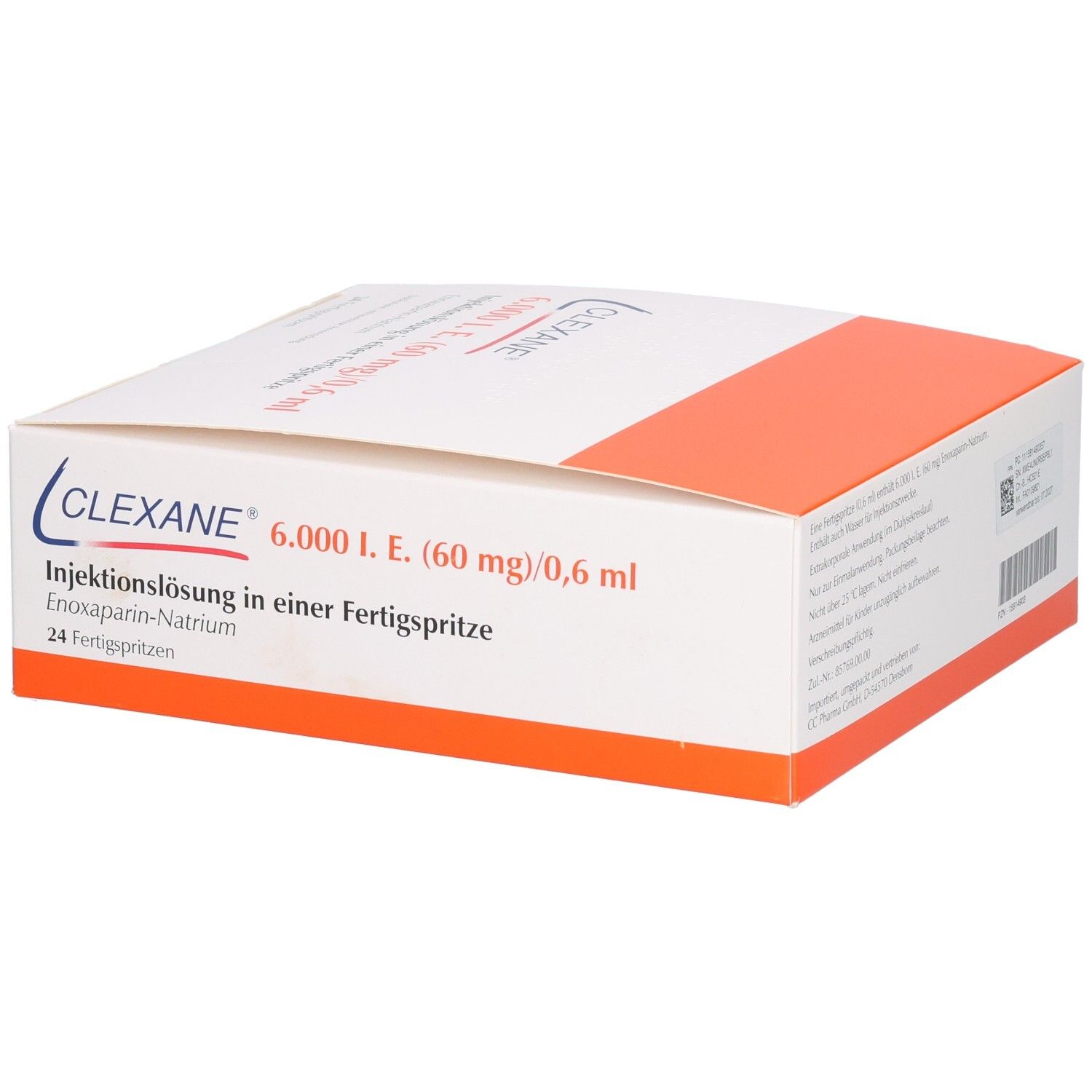 Clexane-Verpackung. Weißer Karton mit orangefarbenem Streifen. Produktname und Dosierung sind aufgedruckt.