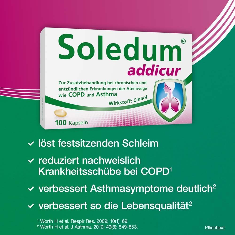 Weiße Schachtel mit Soledum addicur, 100 Kapseln. Text: Löst Schleim, reduziert Krankheitsschübe bei COPD, verbessert Asthmasymptome.