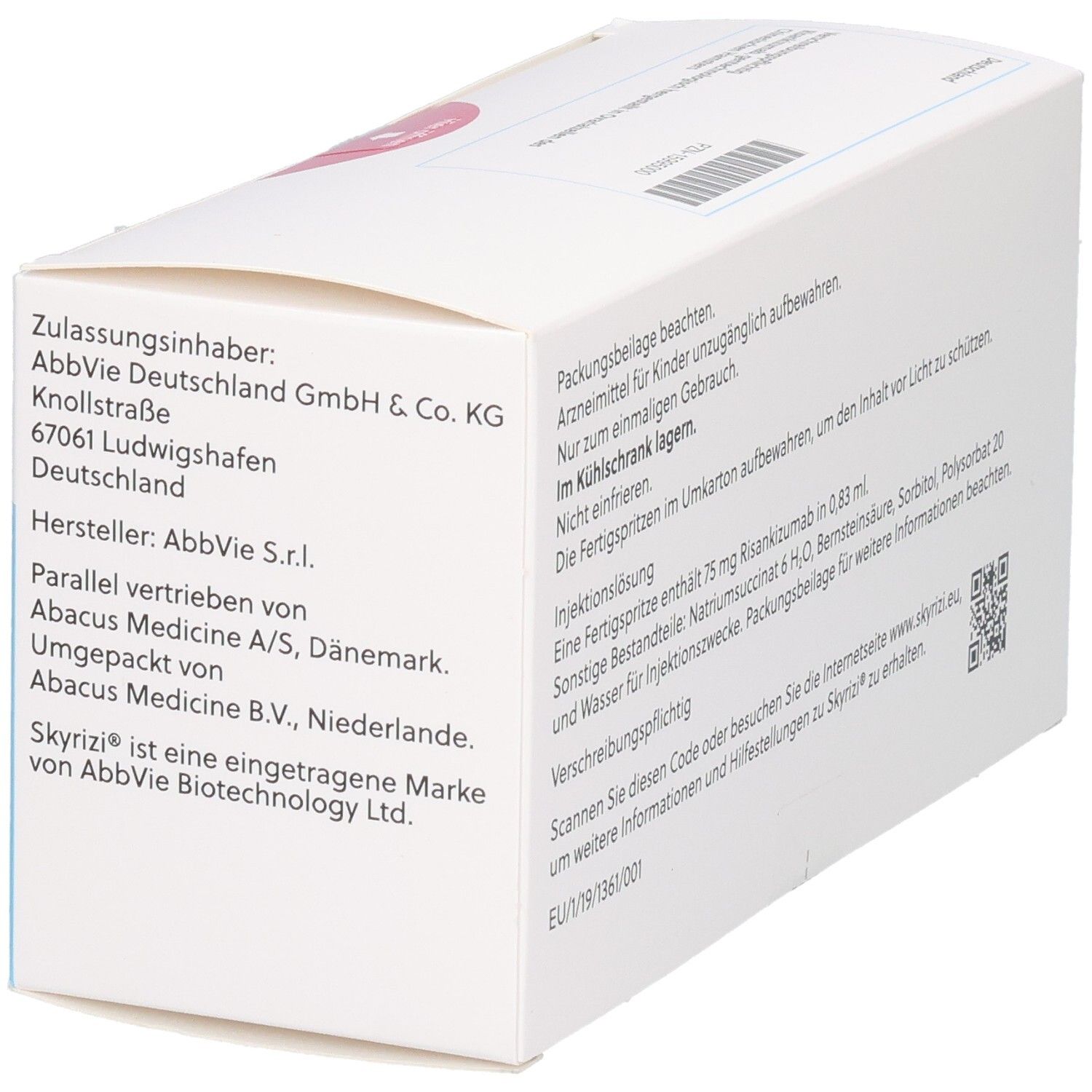 Seitenansicht der Skyrizi 75 mg Fertigspritzen-Packung mit Zulassungsinhaber- und Herstellerdetails.