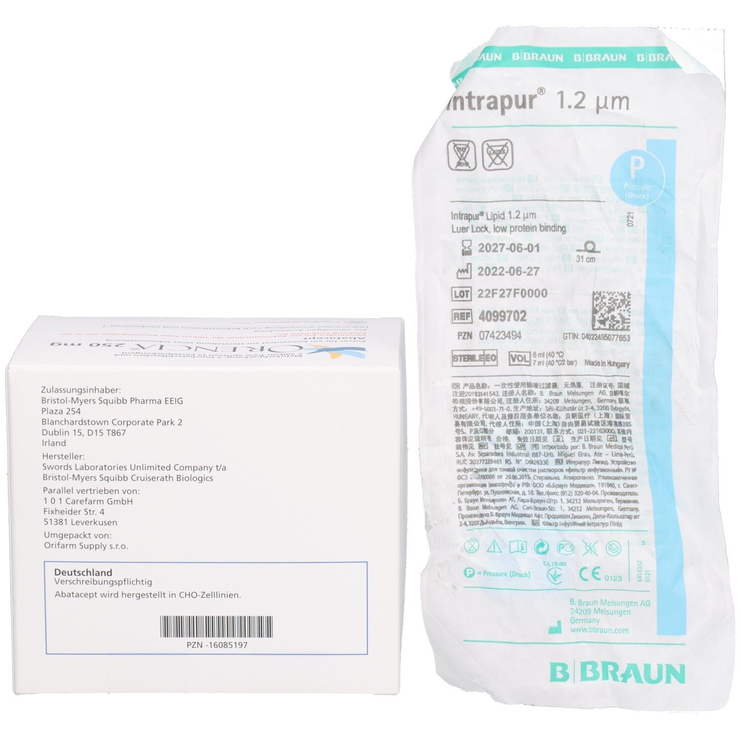 Weiße Schachtel und Infusionsbeutel. Die Schachtel zeigt Text und Barcode. Der Beutel trägt die Aufschrift Intrapur 1.2 µm und B. Braun.