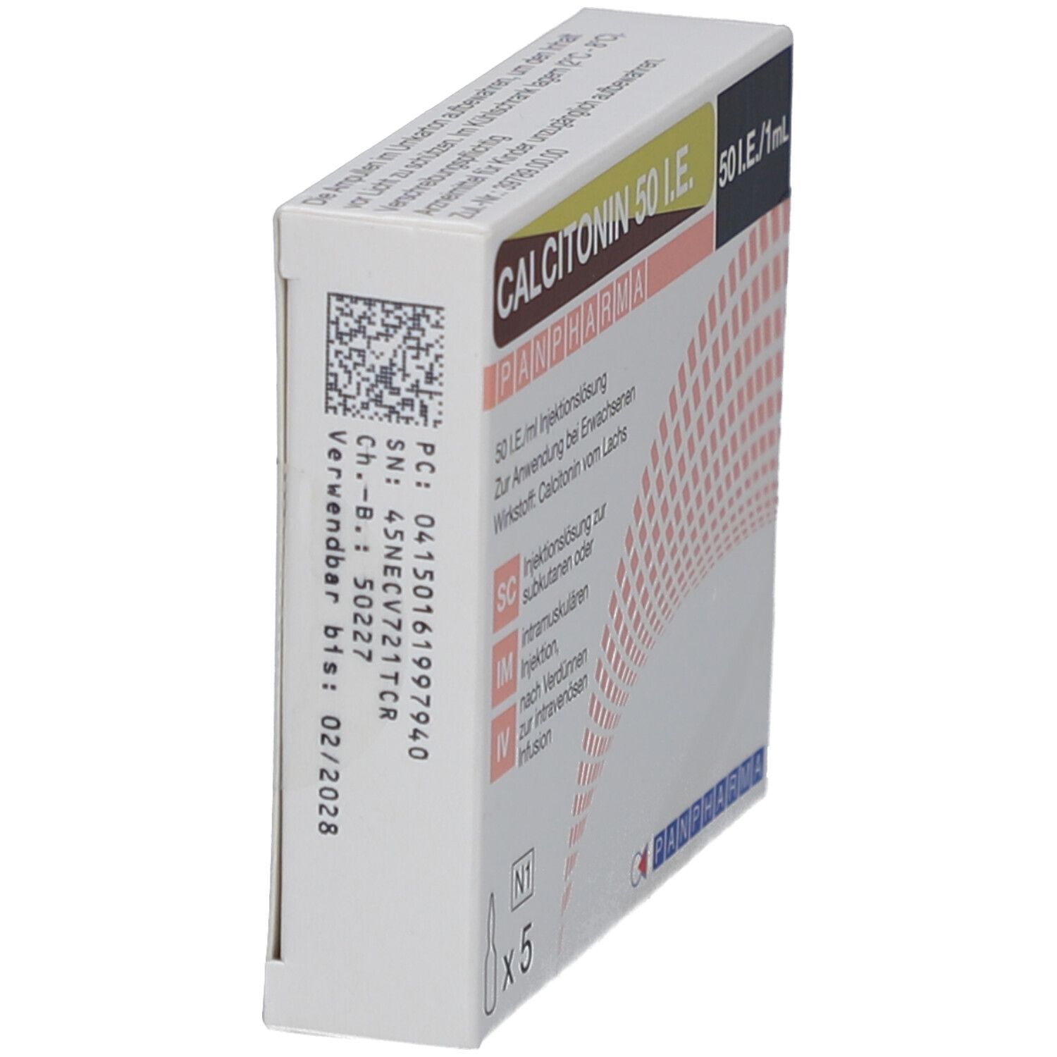 Schachtel CALCITONIN 50 I.E. von PANPHARMA. Seitenansicht. Aufschrift: 50 I.E./1 ml. Text in Deutsch. QR-Code und Verfallsdatum.