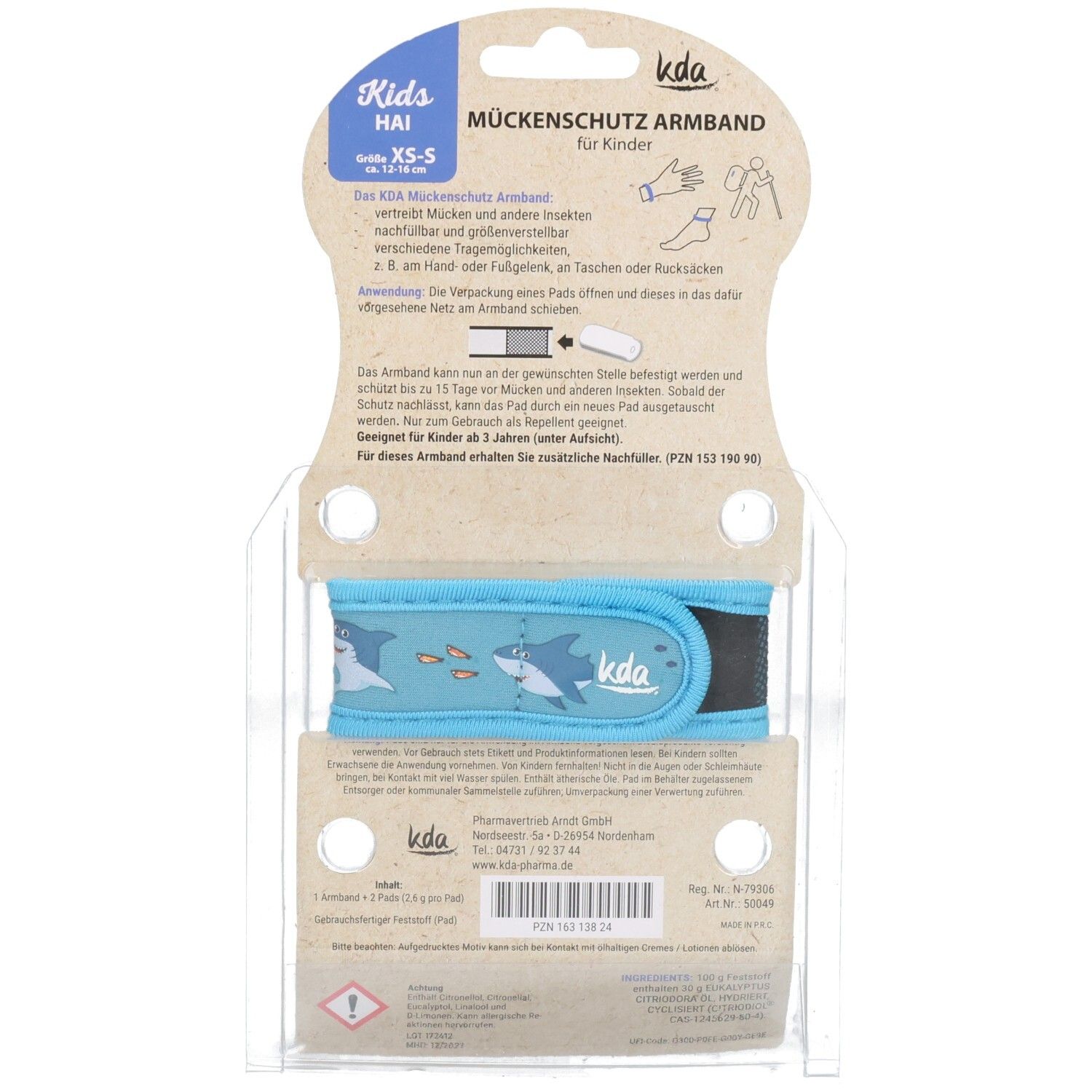 Rückseite der Verpackung. Armband mit Hai-Motiv. Text: Mückenschutz Armband, kda. Für Kinder, XS-S. Gebrauchsanweisung.