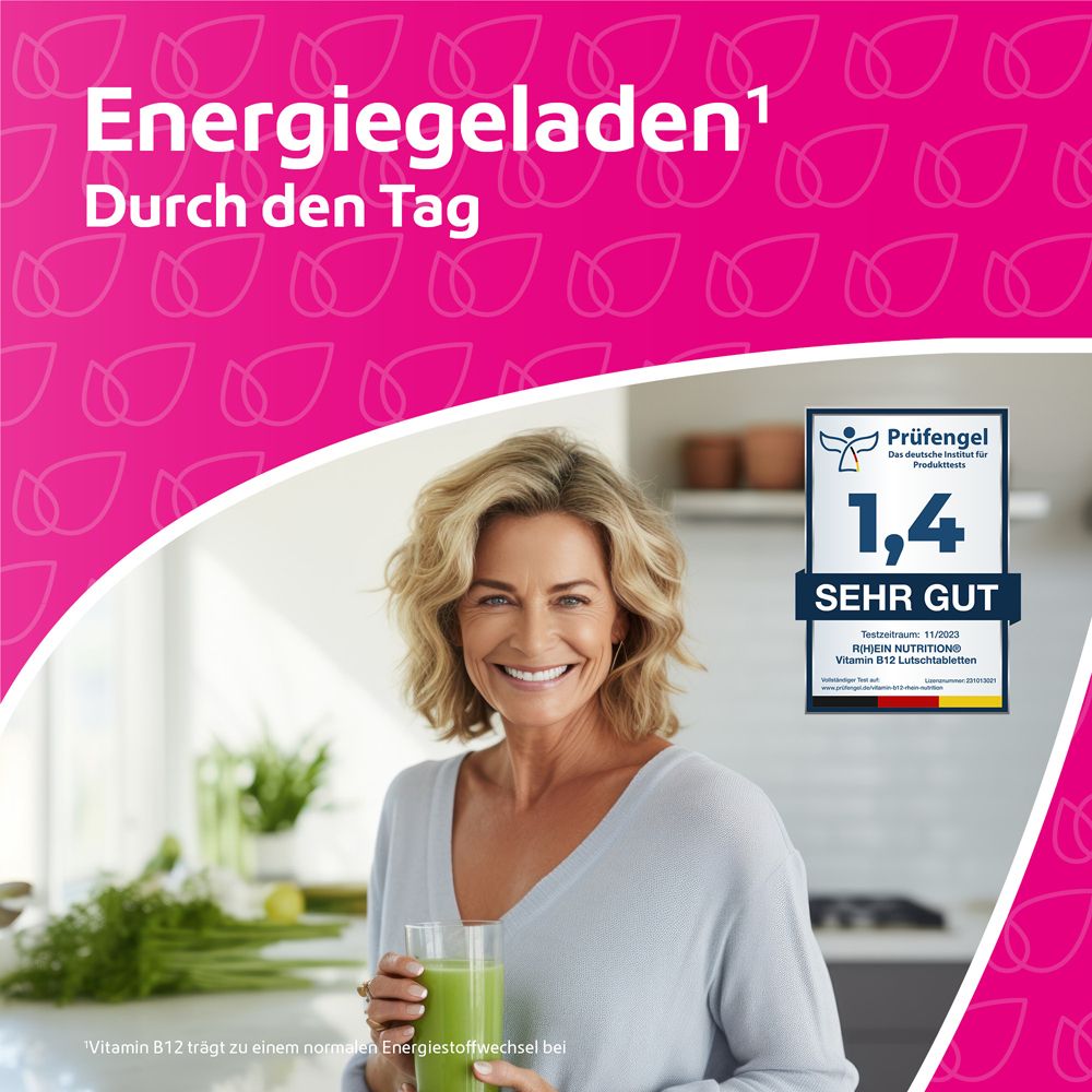 Frau mit Glas grünem Getränk. Text: Energiegeladen durch den Tag. Prüfengel-Siegel. Hintergrund mit pinkem Muster.