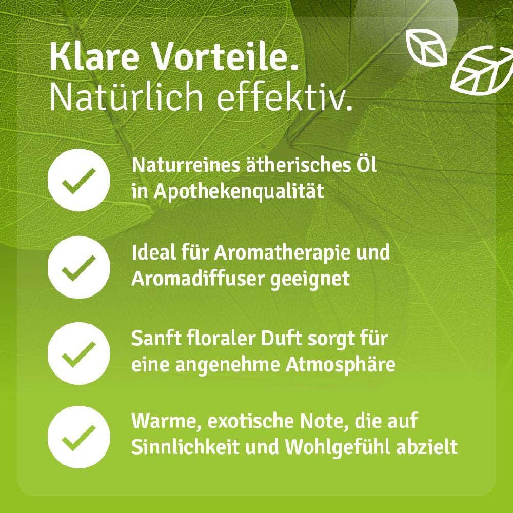 Vorteile des Produkts. Flasche Ylang Ylang Öl. Geeignet für Aromatherapie. Sanfter Duft, warme Note. Blätter-Dekoration.
