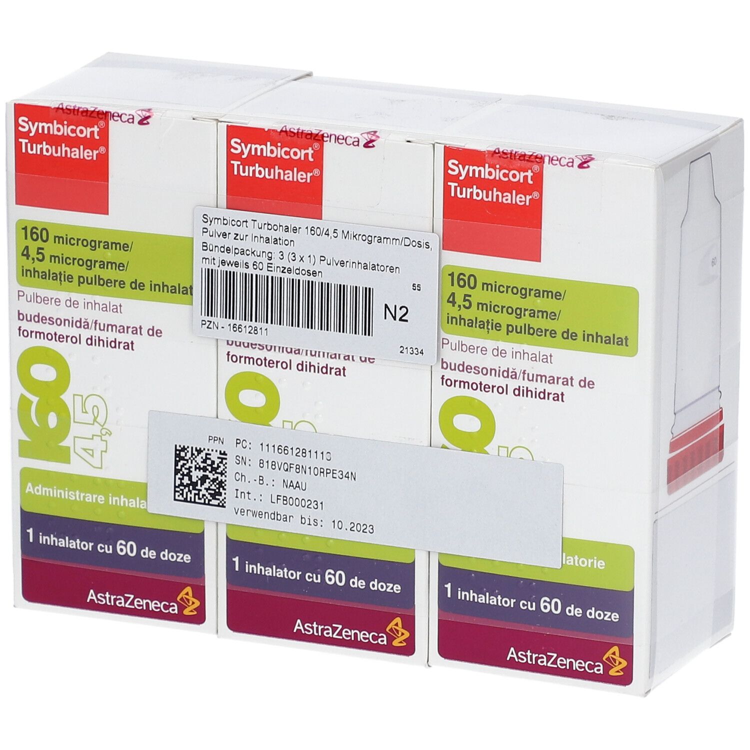 Verpackung von Symbicort Turbohaler. Enthält drei Schachteln mit je einem Inhalator. Aufdrucke mit Produktinformationen.