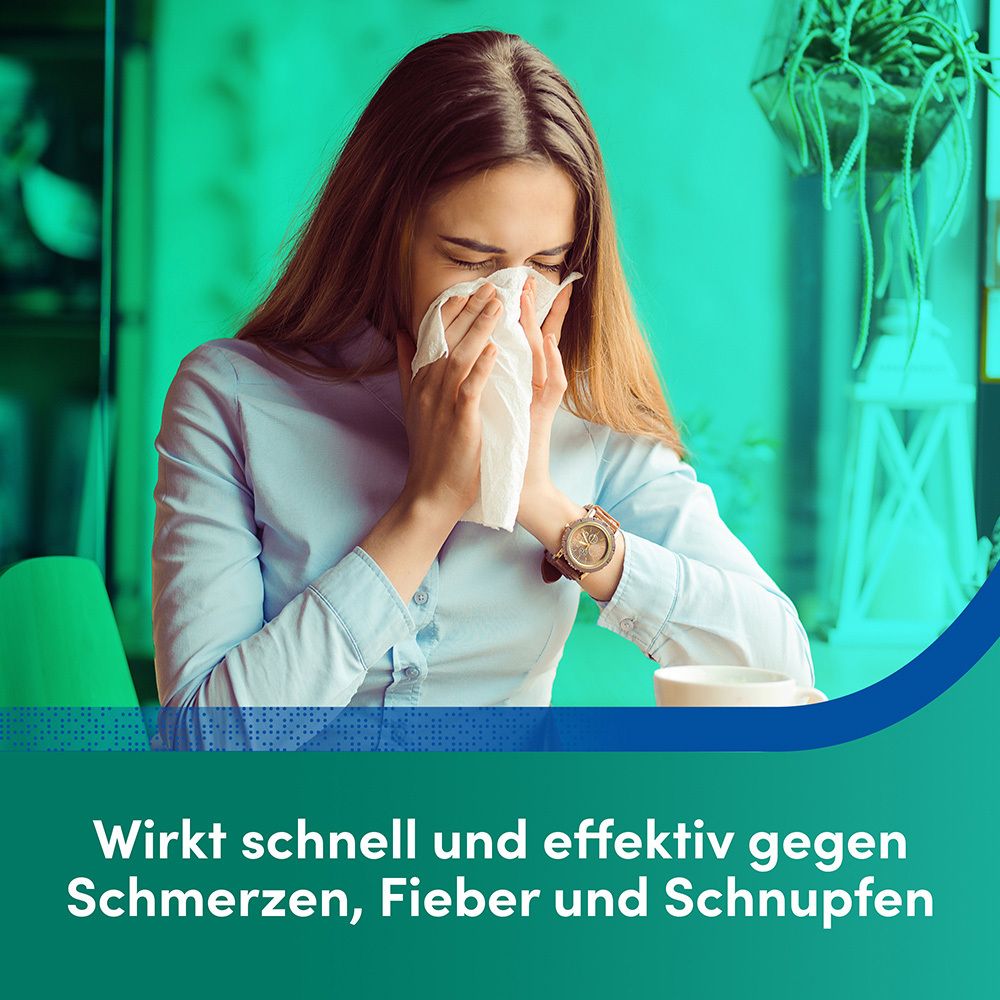 Frau mit Taschentuch. Text: Wirkt schnell und effektiv gegen Schmerzen, Fieber und Schnupfen.