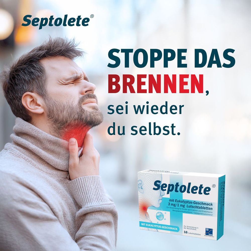 Mann mit Halsschmerzen hält sich den Hals. Packung Septolete Lutschtabletten mit Eukalyptusgeschmack.