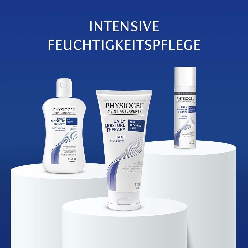Drei Produkte: Body Lotion, Creme und Serum PHYSIOGEL®. Blauer Hintergrund.