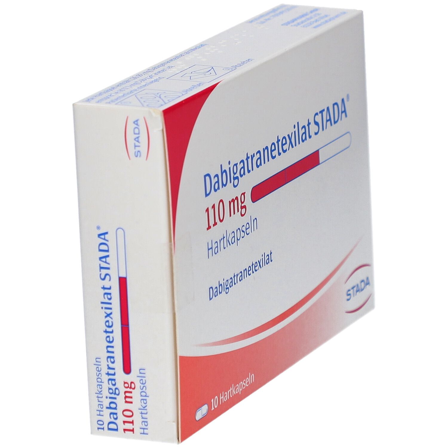 Schräg stehende Arzneimittelpackung. Beschriftung: Dabigatranetexilat STADA 110 mg Hartkapseln. 10 Hartkapseln. STADA-Logo.