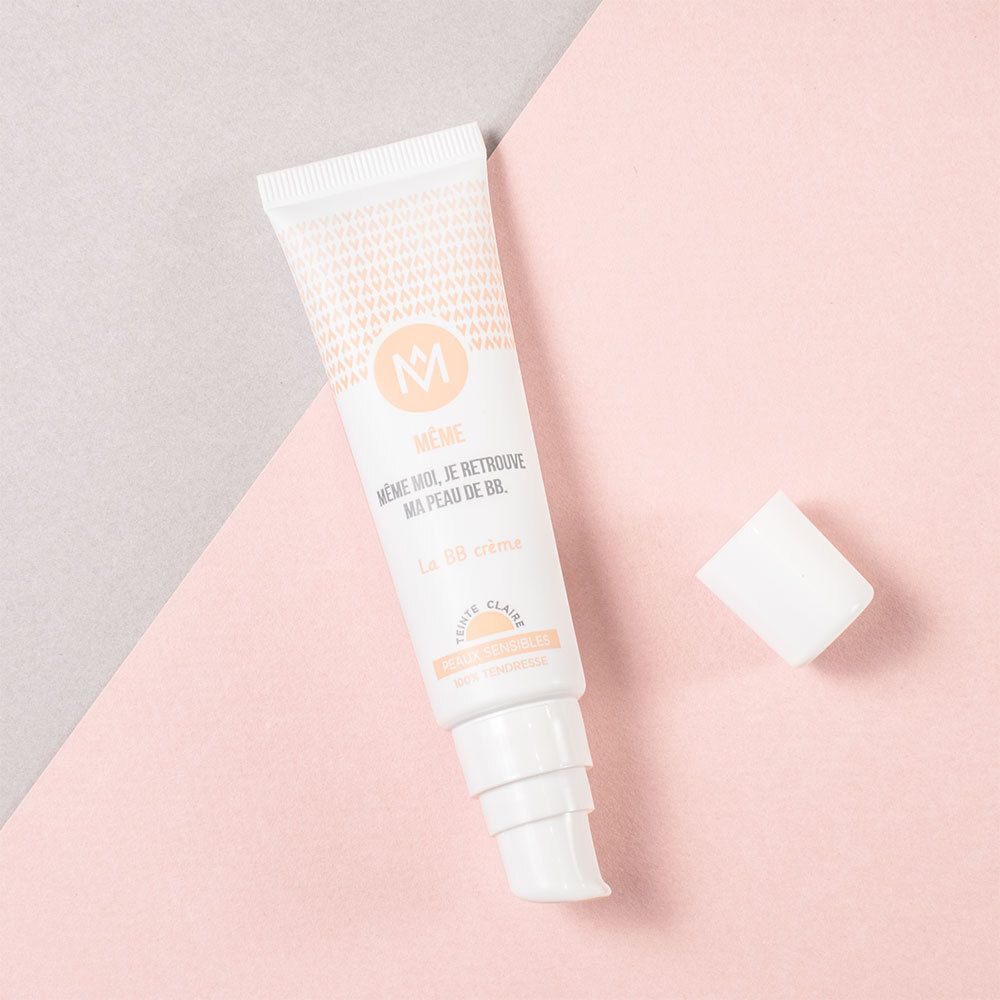 MÊME BB-Creme Medium. Tube mit geöffneter Kappe. Farbton Medium. Für empfindliche Haut.