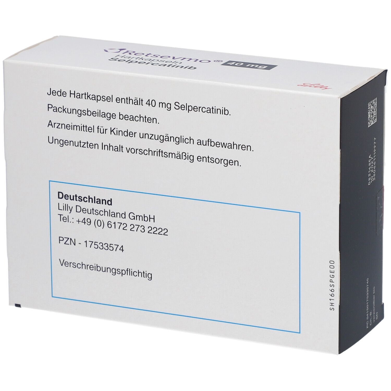 Rückseite der "Retsevmo 40 mg Hartkapseln"-Schachtel. Text: Enthält 40 mg Selpercatinib. Anschrift: Lilly Deutschland GmbH.