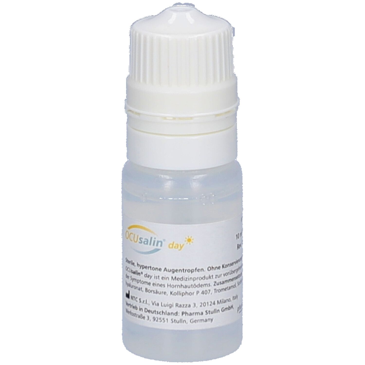 Transparente Augentropfen-Flasche mit weißem Verschluss. Beschriftung: OCUsalin day. Text in Deutsch.