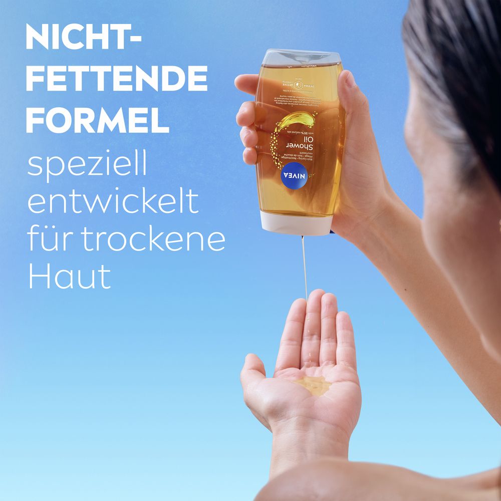 NIVEA Pflegedusche Öl: Nicht-fettende Formel, speziell entwickelt für trockene Haut. Wird in die Hand gegeben.