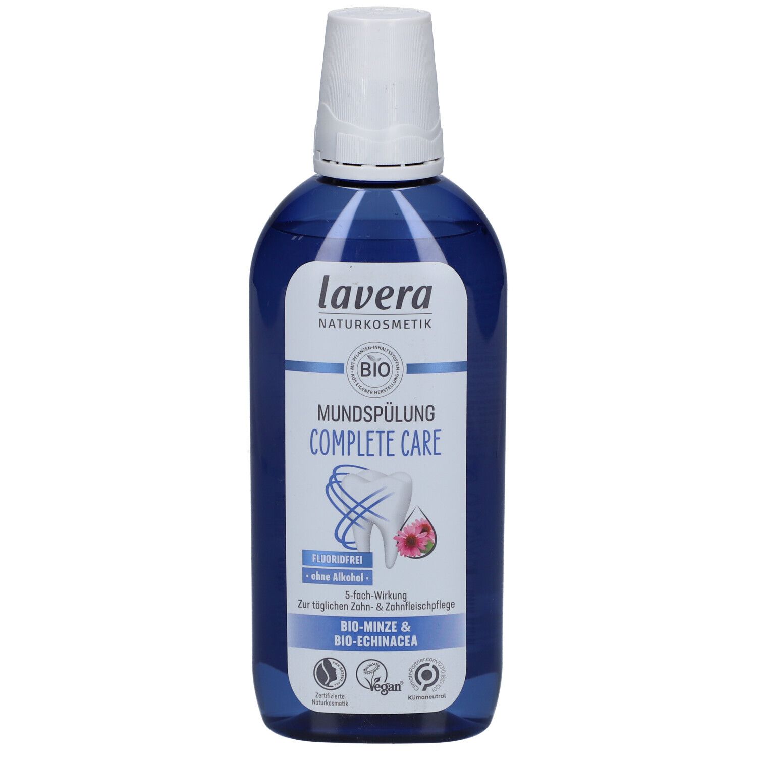 Blaue Flasche mit weißem Deckel. Aufschrift: lavera, Mundspülung Complete Care, Bio-Minze & Bio-Echinacea. Vegan-Siegel.