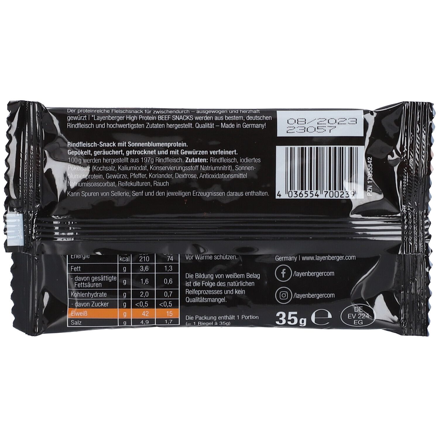 Rückseite der LAYENBERGER High Protein Beef Snack Verpackung. Nährwertangaben und Haltbarkeitsdatum. 35g.
