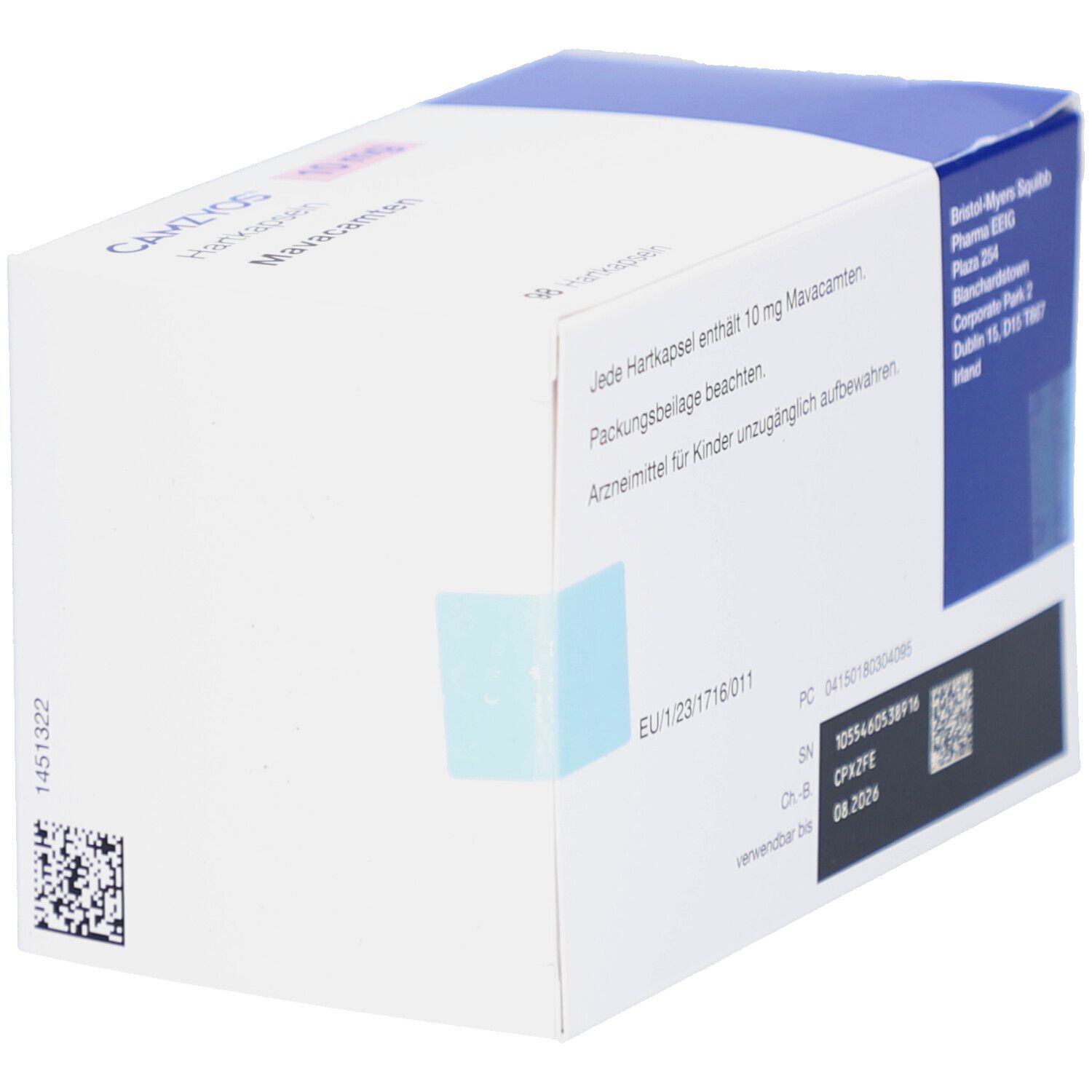 Rückseite der weißen Schachtel mit CAMZYOS. Blaue Akzentfläche. Text: 10 mg Mavacamten. Herstelleradresse. Barcode und Verfallsdatum.