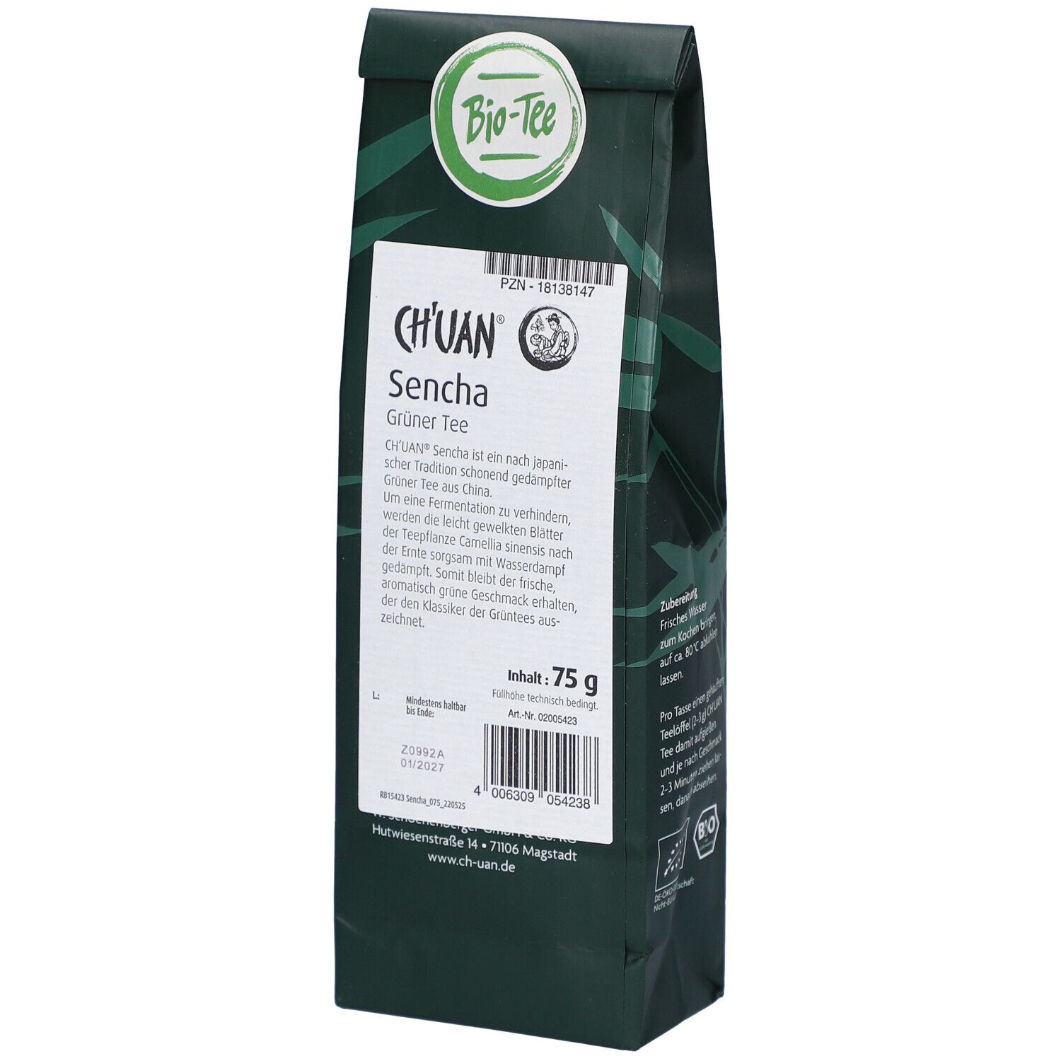 Dunkelgrüne Verpackung mit weißem Etikett. Aufschrift: CH'UAN Sencha Grüner Tee. Inhalt: 75 g. Bio-Siegel.