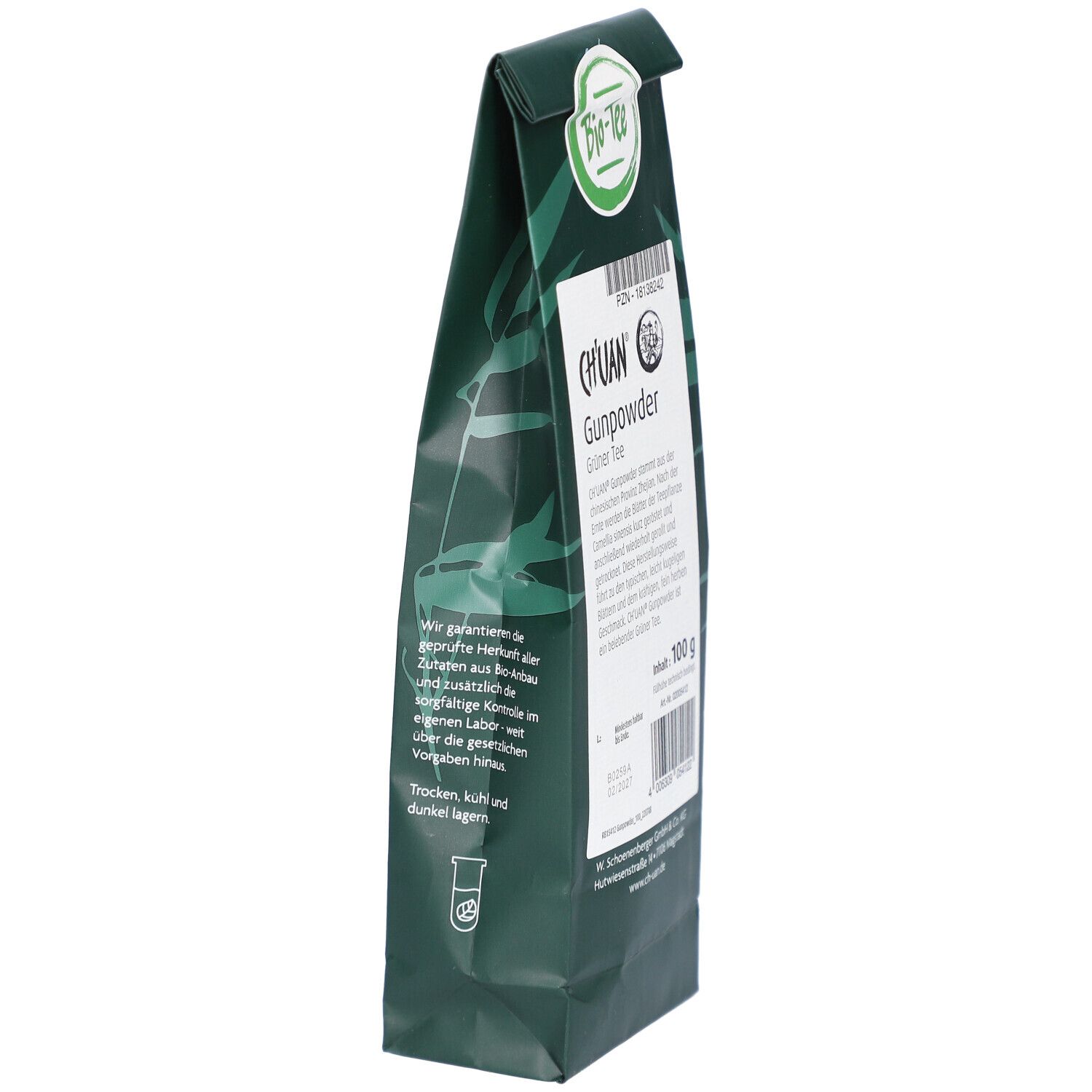 Dunkelgrüne Verpackung, Seitenansicht. Weißes Etikett mit Text: CHUAN Gunpowder Grüner Tee. Bio-Siegel.