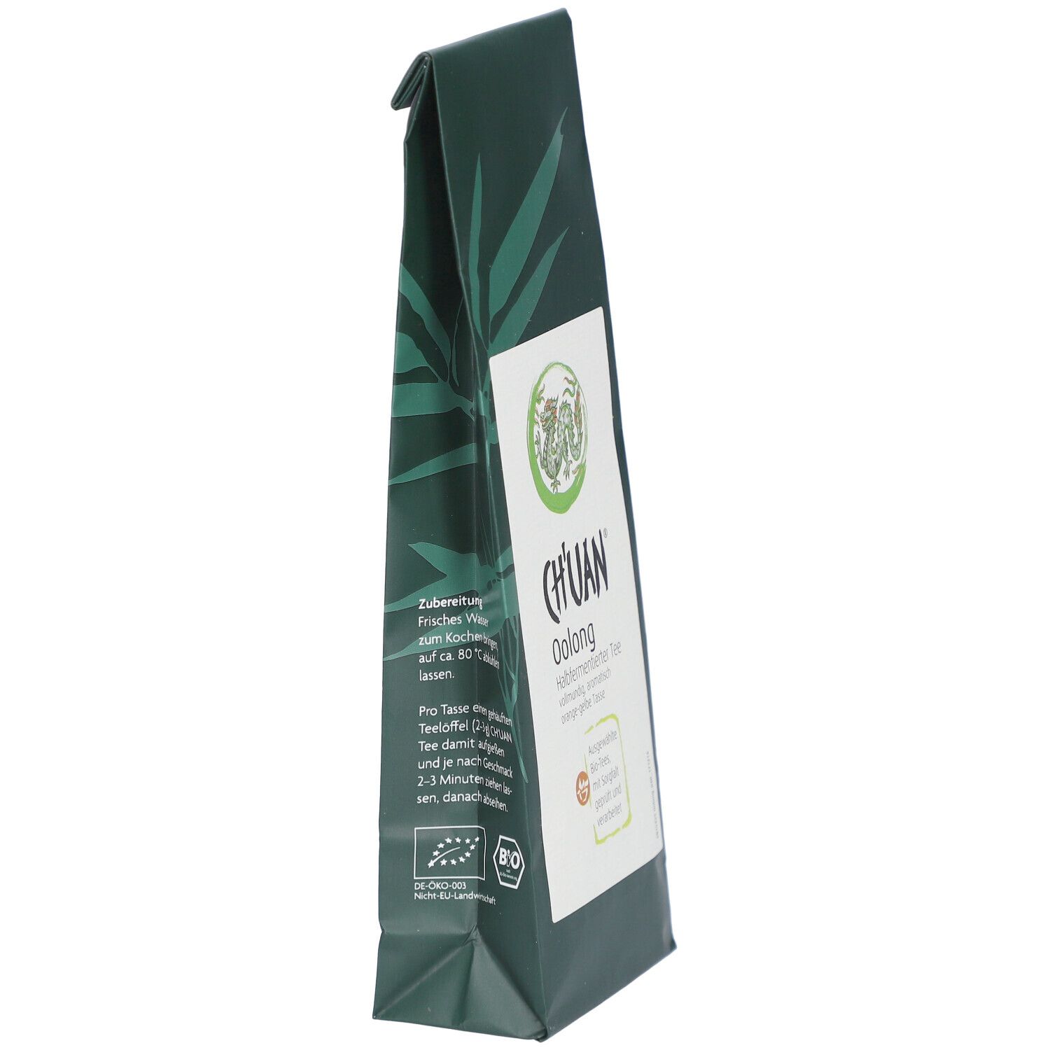Grüne Verpackung, Seitenansicht. CH'UAN Oolong Tee. Aufdruck: Zubereitung, Bio-Siegel.