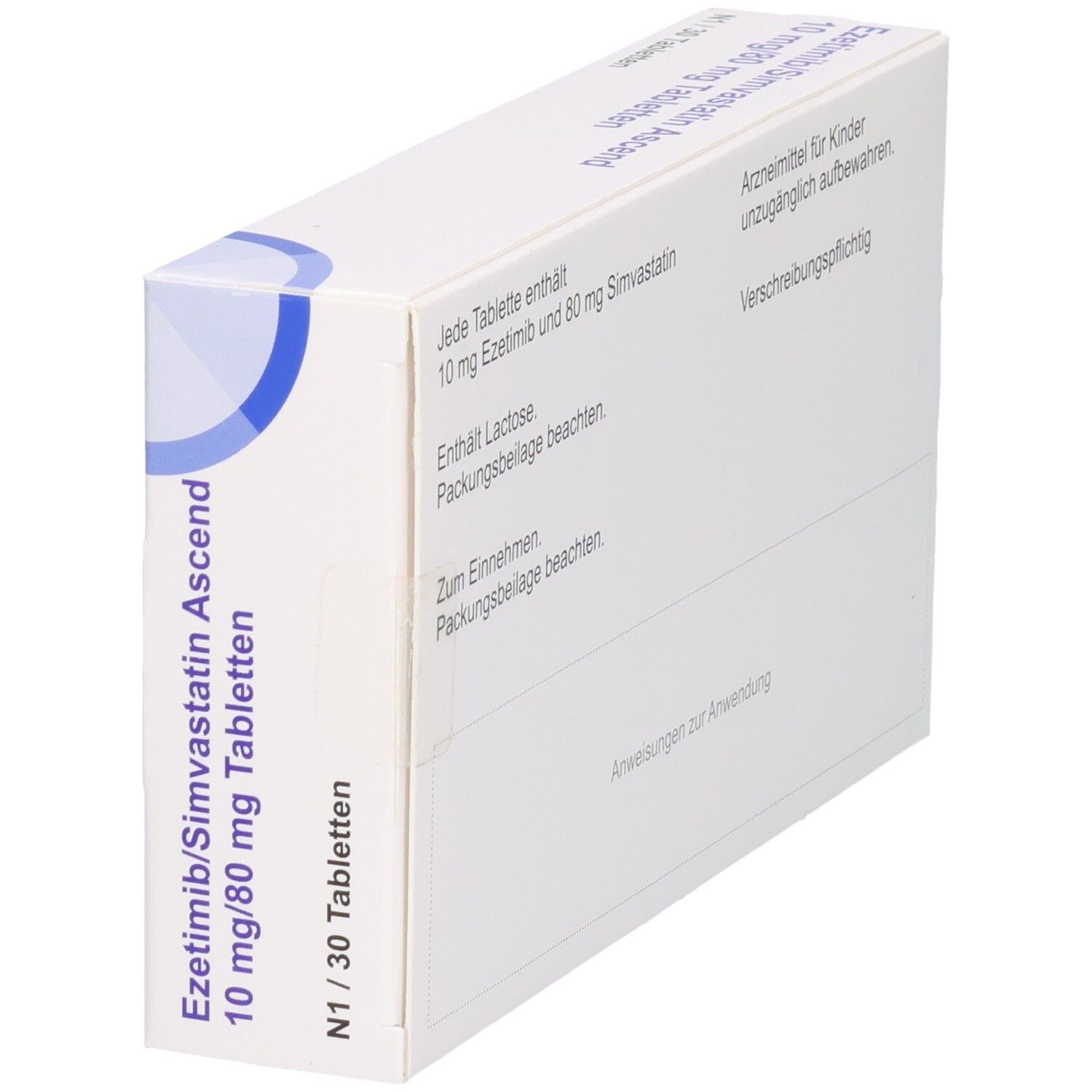 Tablettenbox, weiß. Aufschrift: Ezetimib/Simvastatin Ascend 10 mg/80 mg Tabletten. N1/30 Tabletten. Ansicht schräg von oben.
