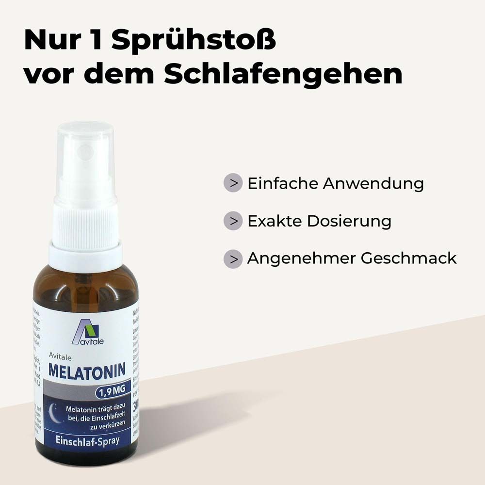 Braune Flasche mit Sprühkopf. Text: Nur 1 Sprühstoß vor dem Schlafengehen. Vorteile: Einfache Anwendung.