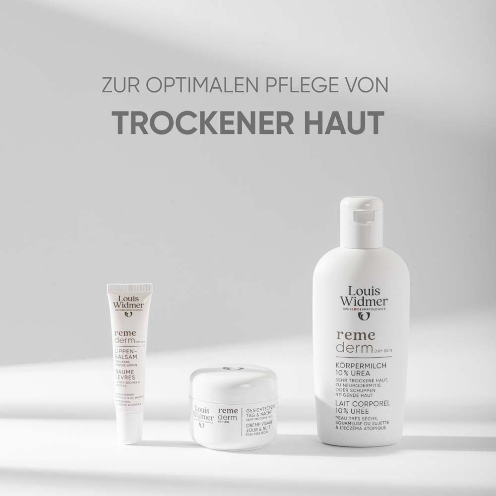 Drei weiße Produkte: Lippenbalsam, Creme-Dose, Körperlotion. Text: reme derm, zur optimalen Pflege von trockener Haut.