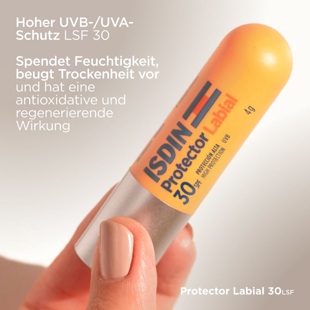 Lippenpflegestift mit Text. Orangefarbener Deckel, silbernes Gehäuse. ISDIN Protector Labial LSF 30. 4g.