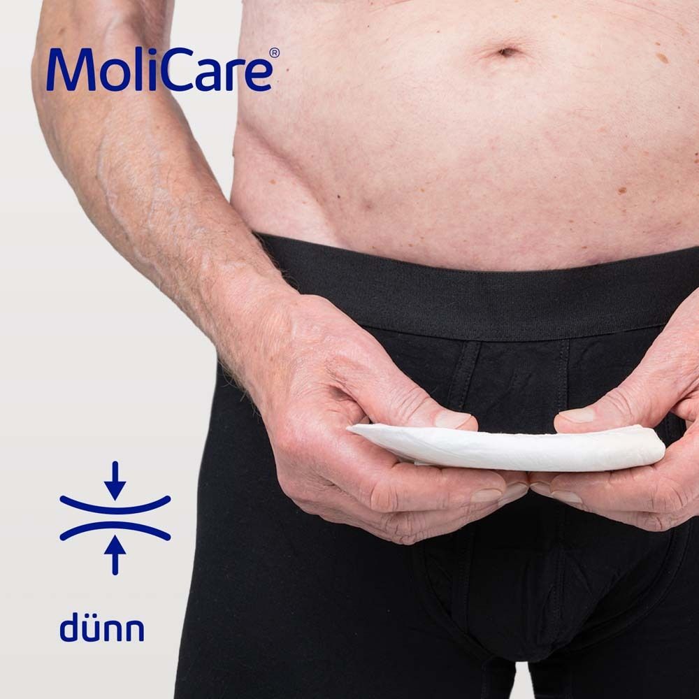 Mann hält dünnes MoliCare® Pad in der Hand. Logo und Text. Symbol für dünn.