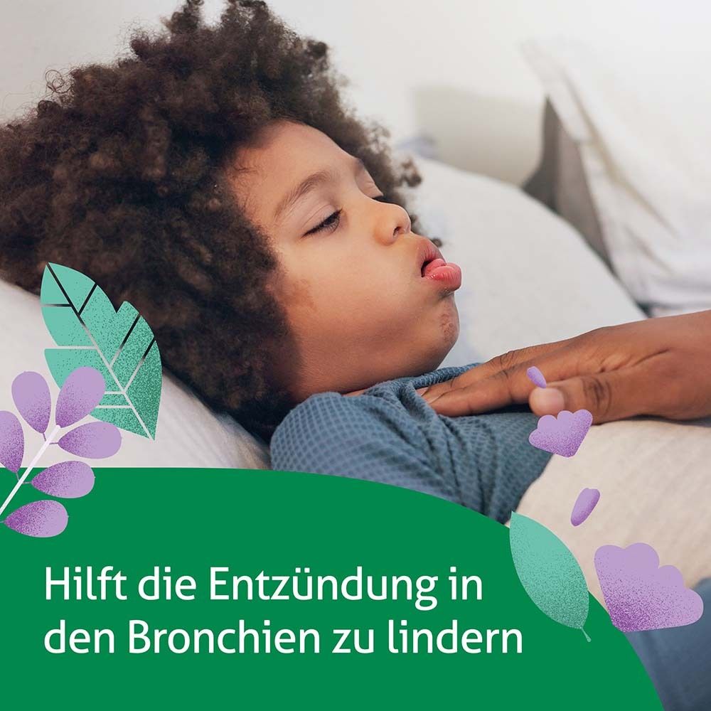 Kind im Bett. Text: Hilft die Entzündung in den Bronchien zu lindern.