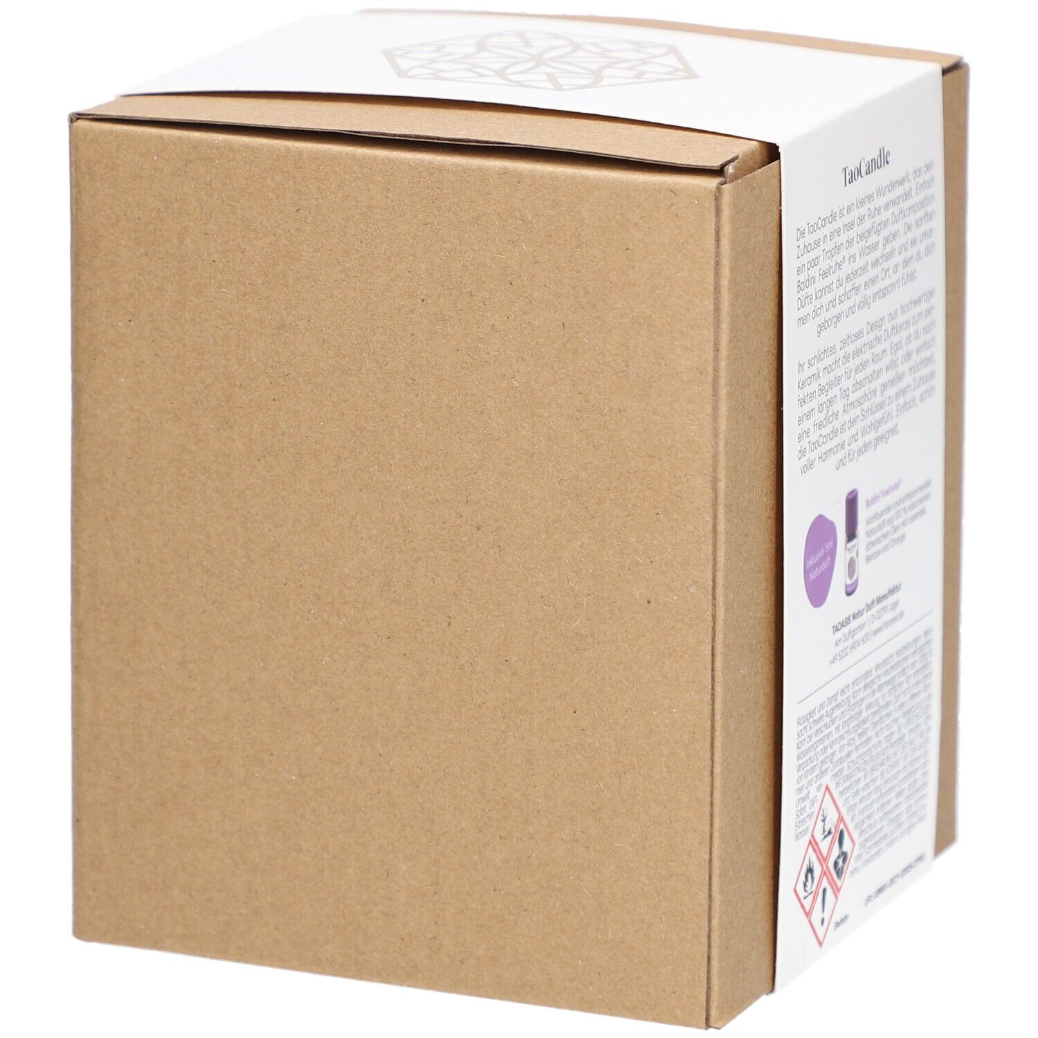 Kartonverpackung mit Produktinformationen. Marke Baldini und TaoCandle.
