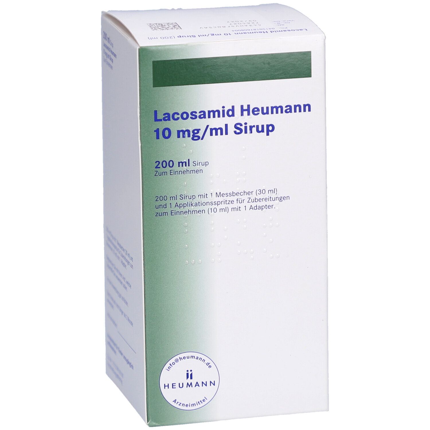 Weiße Faltschachtel mit grünen Akzenten. Aufschrift: Lacosamid Heumann 10 mg/ml Sirup, 200 ml. Enthält Messbecher und Applikationsspritze.