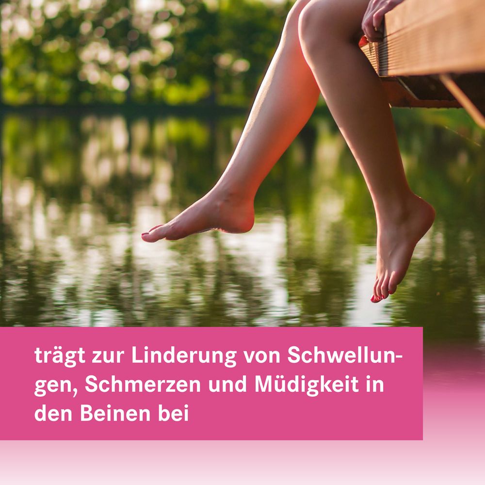 Beine am Seeufer. Rosa Banner: trägt zur Linderung von Schwellungen, Schmerzen und Müdigkeit in den Beinen bei.