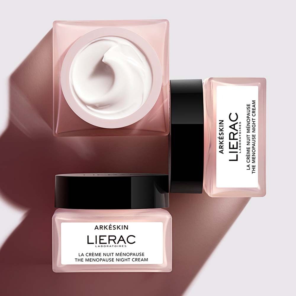 Mehrere Tiegel und Verpackung. Aufschrift: Arkéskin, Lierac, La Crème Nuit Ménopause, The Menopause Night Cream.