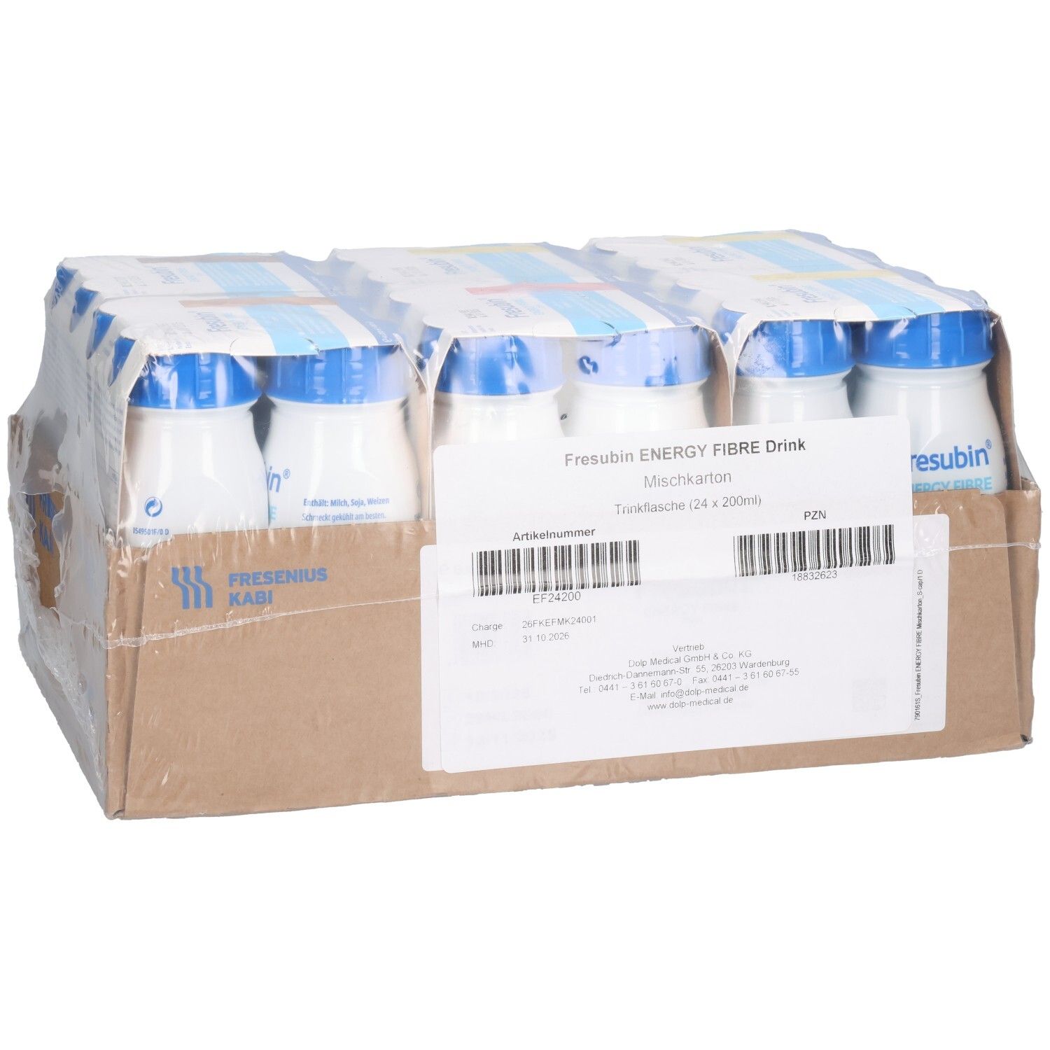 Karton mit FRESUBIN ENERGY Fibre Drink Trinkflaschen. Sechs Flaschen mit blauen Verschlüssen. Karton mit Produktinformationen.