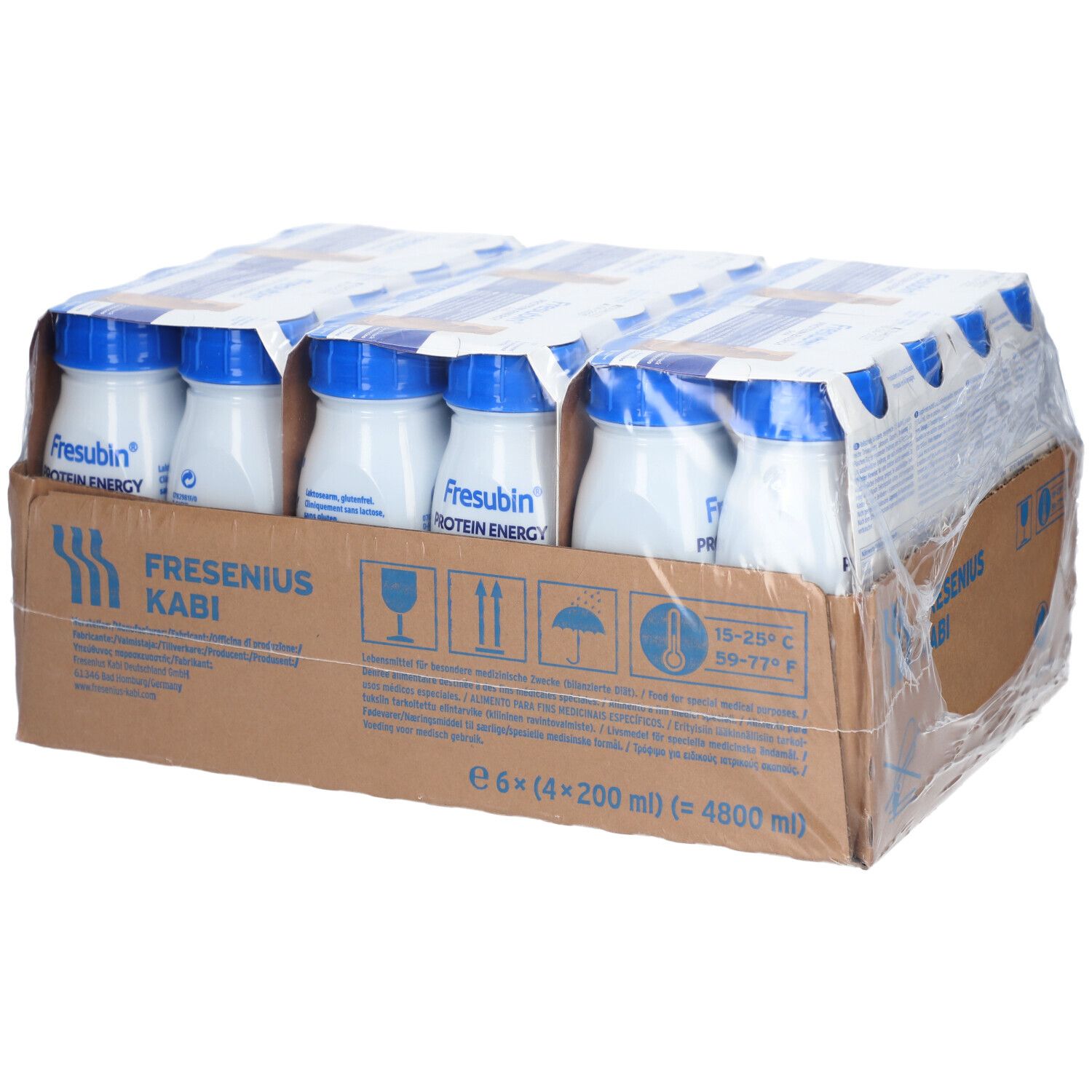 Karton mit 6 Flaschen FRESUBIN PROTEIN Energy Drink Cappuccino. Flaschen in Folie verpackt. FRESENIUS KABI-Logo.