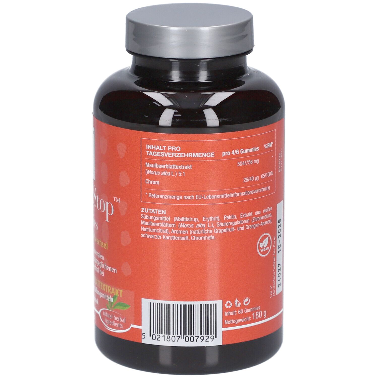 Rückseite einer braunen Plastikflasche mit silbernem Deckel. Roter Aufkleber mit Produktinformationen, Chargennummer und Vegan-Siegel. Text in deutscher Sprache.