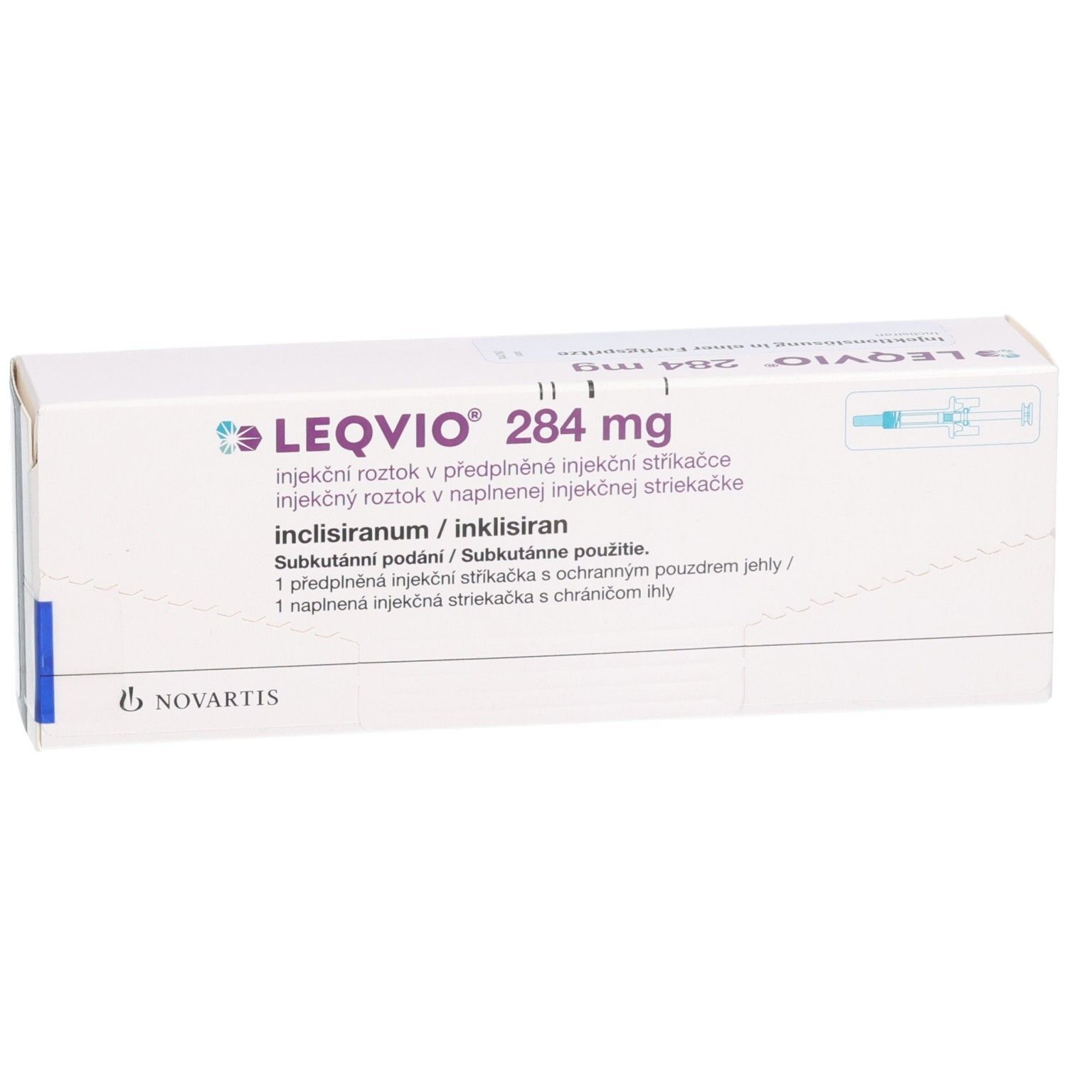 Weiße Verpackung mit LEQVIO 284 mg Aufdruck. Enthält Fertigspritze. Novartis Logo.
