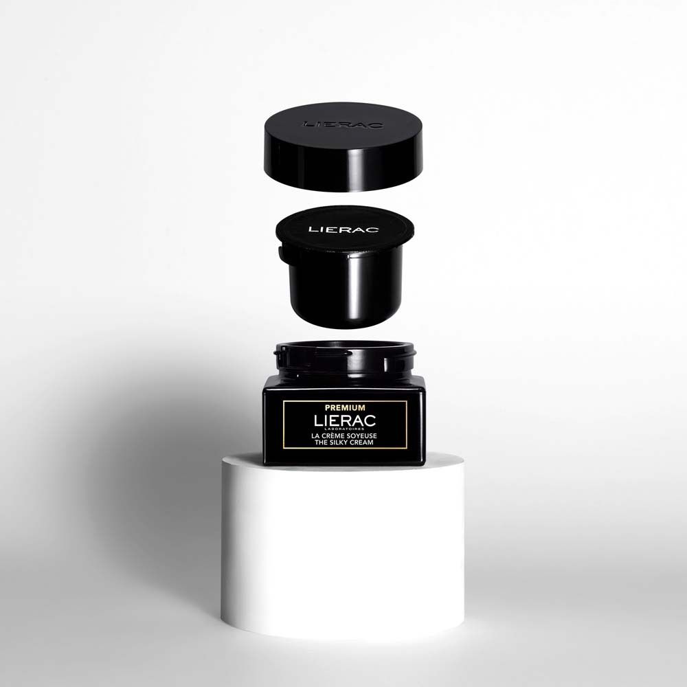 Produkt-Set: Creme-Tiegel, Deckel und Nachfüllbehälter. Aufschrift: LIERAC, Premium.