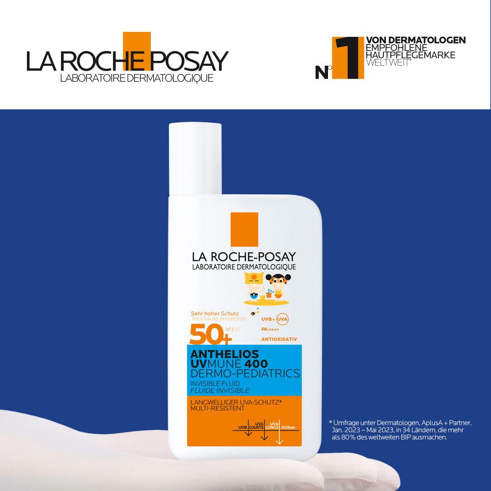 Weiße Flasche mit orangefarbenem Etikett. Aufschrift: La Roche-Posay, Anthelios UVMUNE 400, Dermo-Pediatrics, LSF 50+.