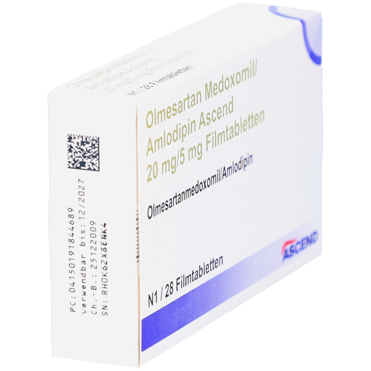 Schräg gestellte Arzneimittelverpackung. Beschriftung: Olmesartan Medoxomil/Amlodipin Ascend 20 mg/5 mg Filmtabletten. N1/28 Filmtabletten. Mit QR-Code.