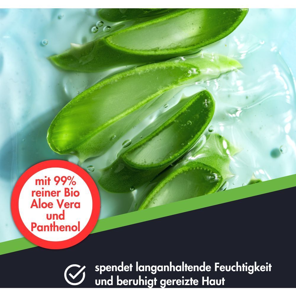 Aloe Vera Blätter und Gel in einer blauen Flüssigkeit. Roter Kreis mit Text: 99% reiner Bio Aloe Vera und Panthenol.