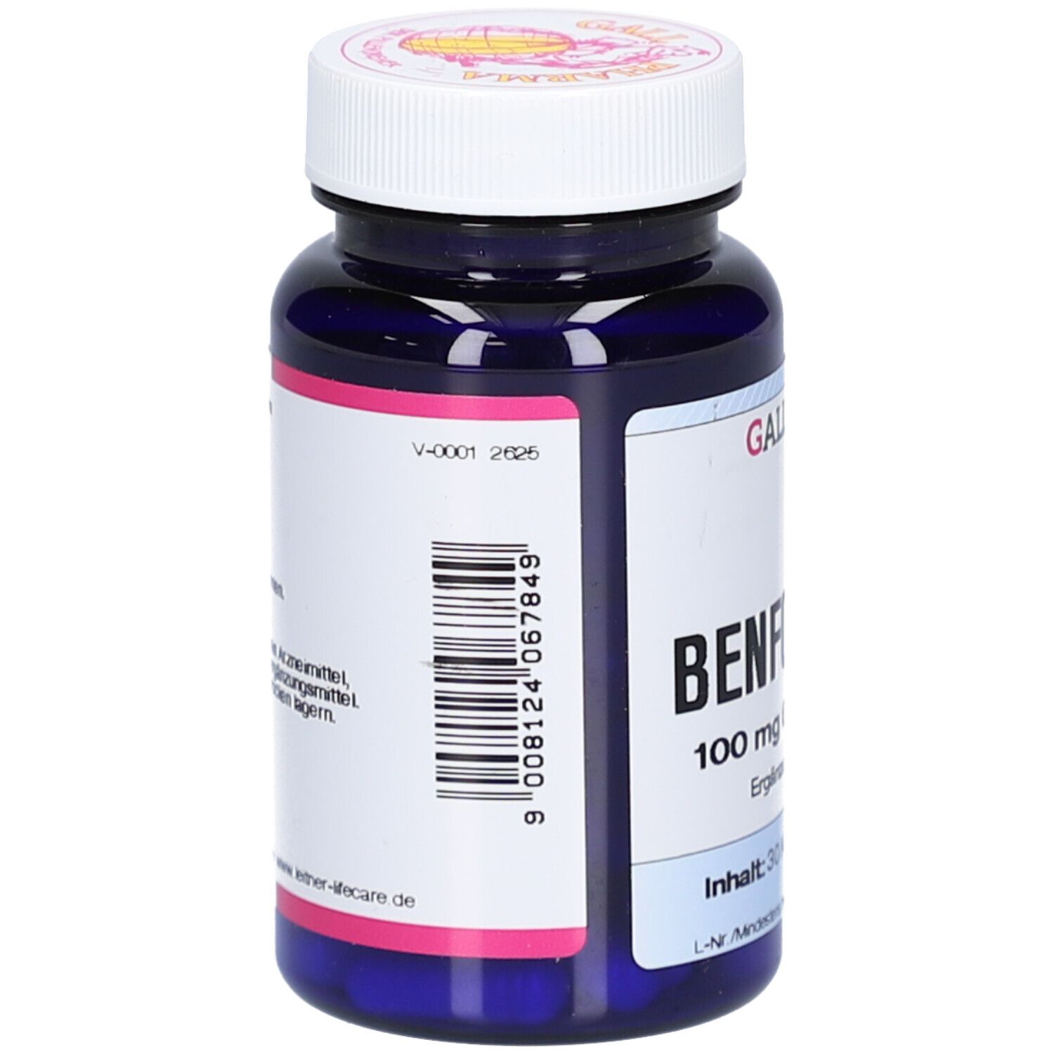 Blaue Flasche mit weißem Deckel. Barcode und Text: Benfotiamin 100 mg GPH Kapseln. 30 Kapseln.