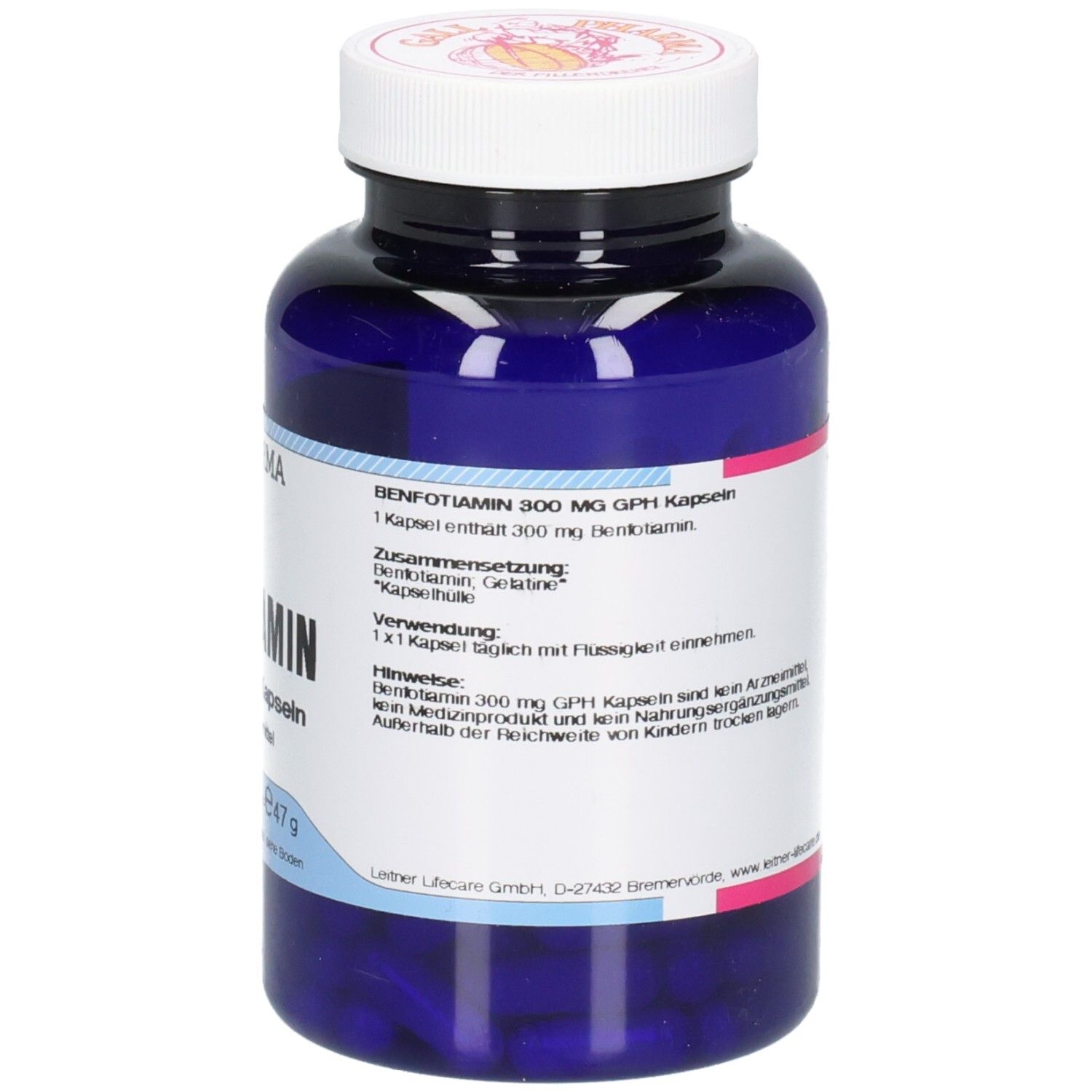 Blaue Flasche mit weißem Deckel. Aufschrift: BENFOTIAMIN 300 mg GPH Kapseln. Detailansicht der Etiketten.