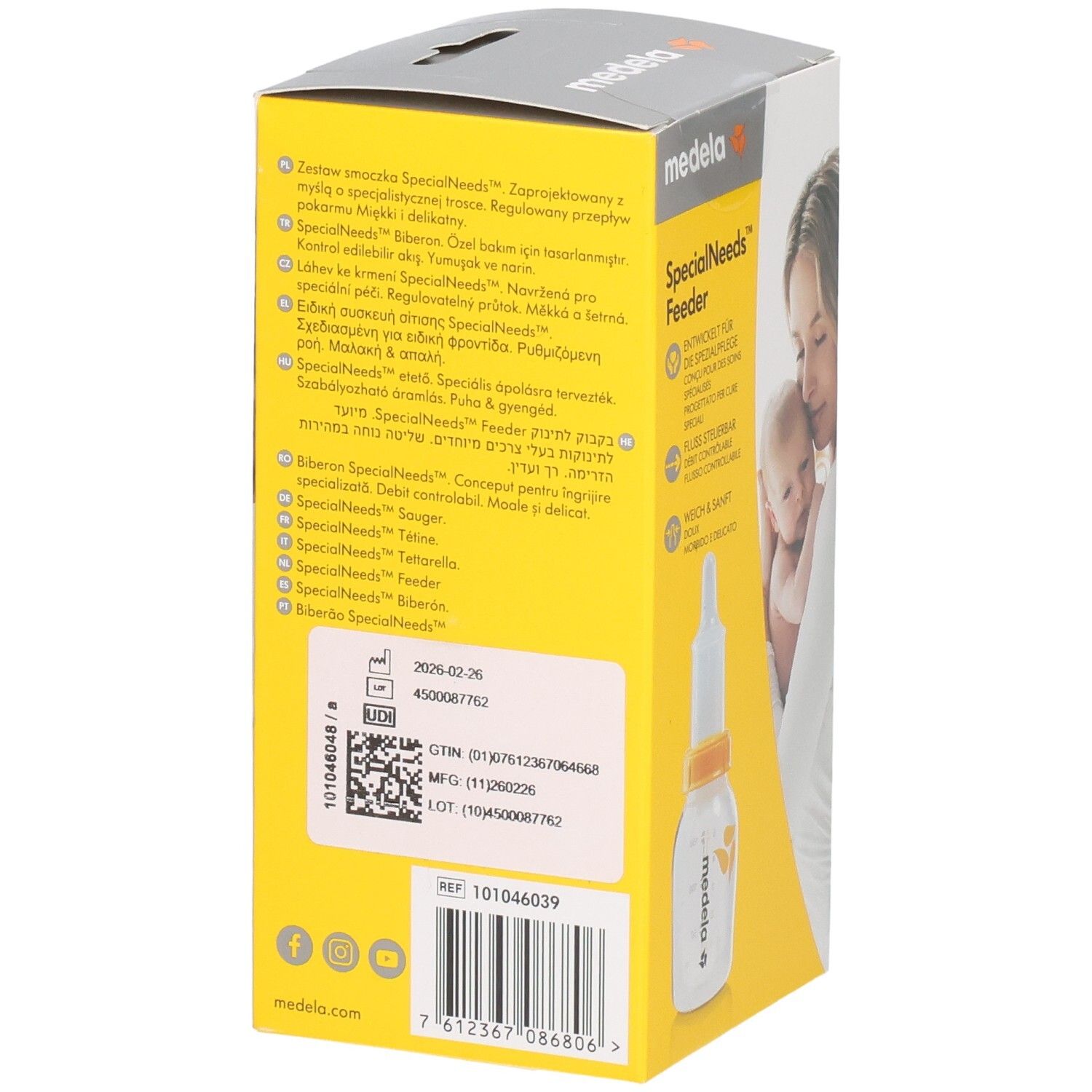 Rückseite der Medela SpecialNeeds Feeder Verpackung mit Produktinformationen und Barcode. Mehrsprachige Texte.