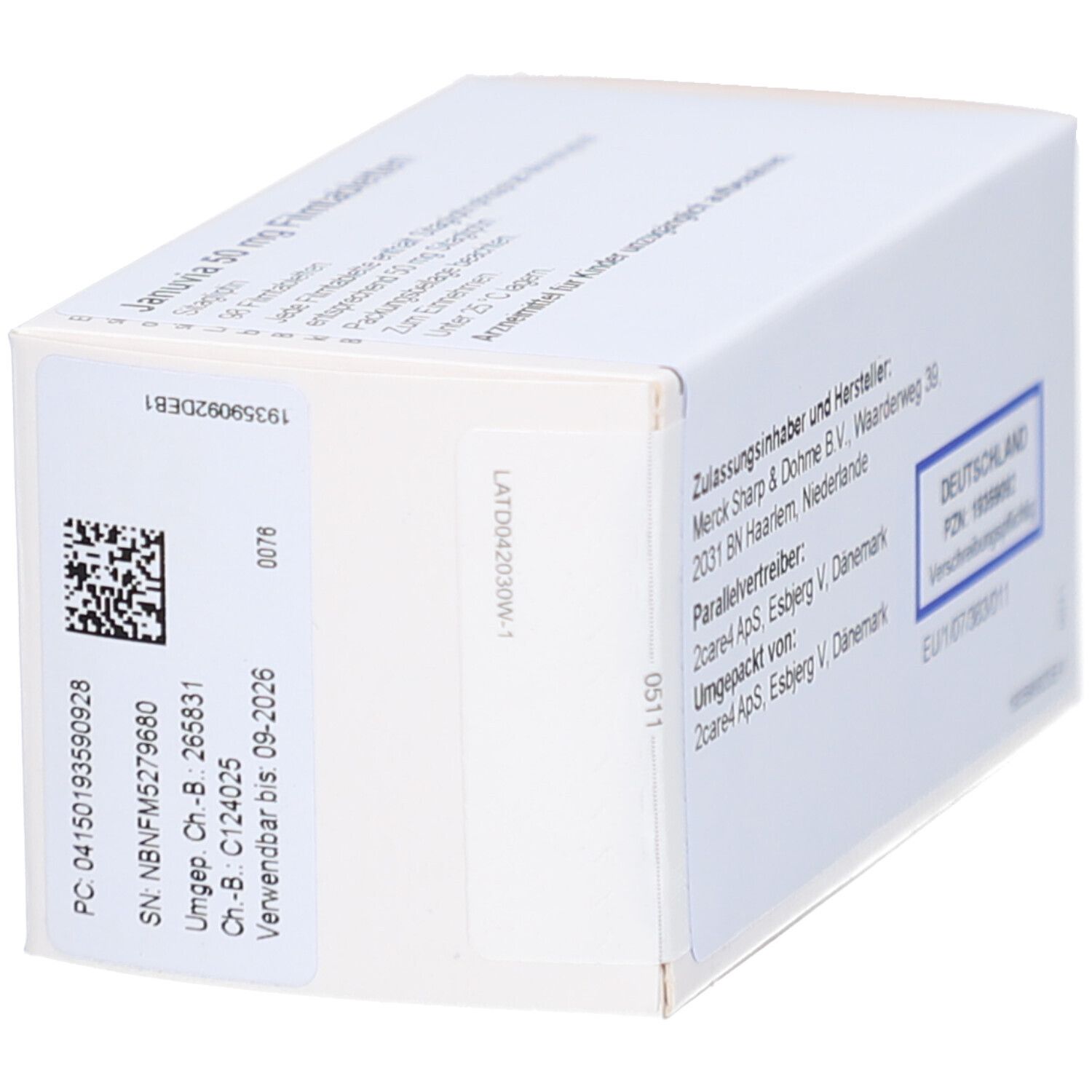 Schachtel JANUVIA 50 mg. Weiße Verpackung. Barcode, Chargennummer. Verwendbar bis 09-2026. Text: Sitagliptin, 98 Filmtabletten.